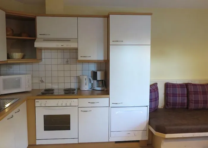 Elena * امهاوسن